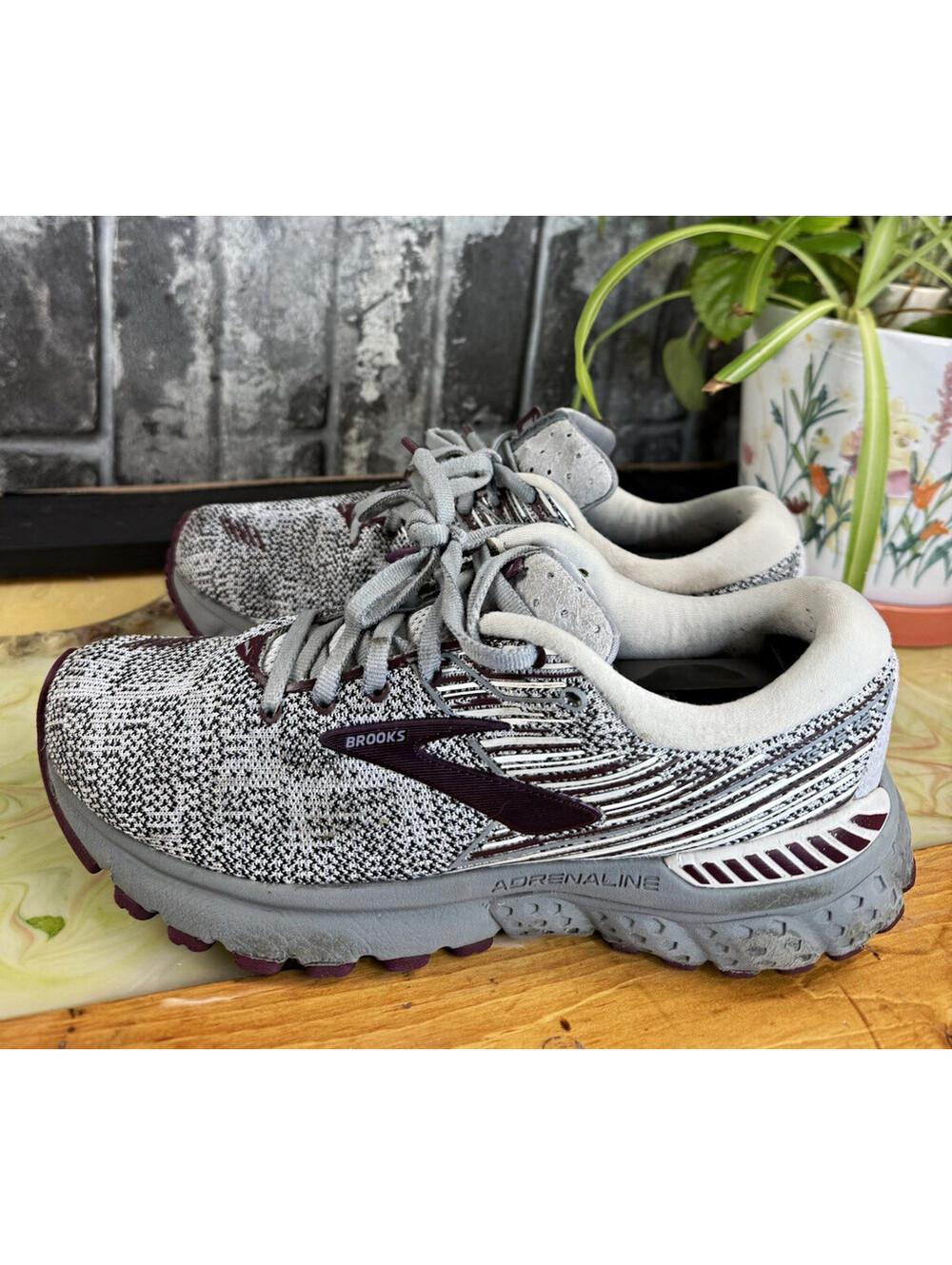 Brooks Adrenaline GTS 19 Women’s Gray/Purple Low Top Lace-Up Rubber 1202841B061